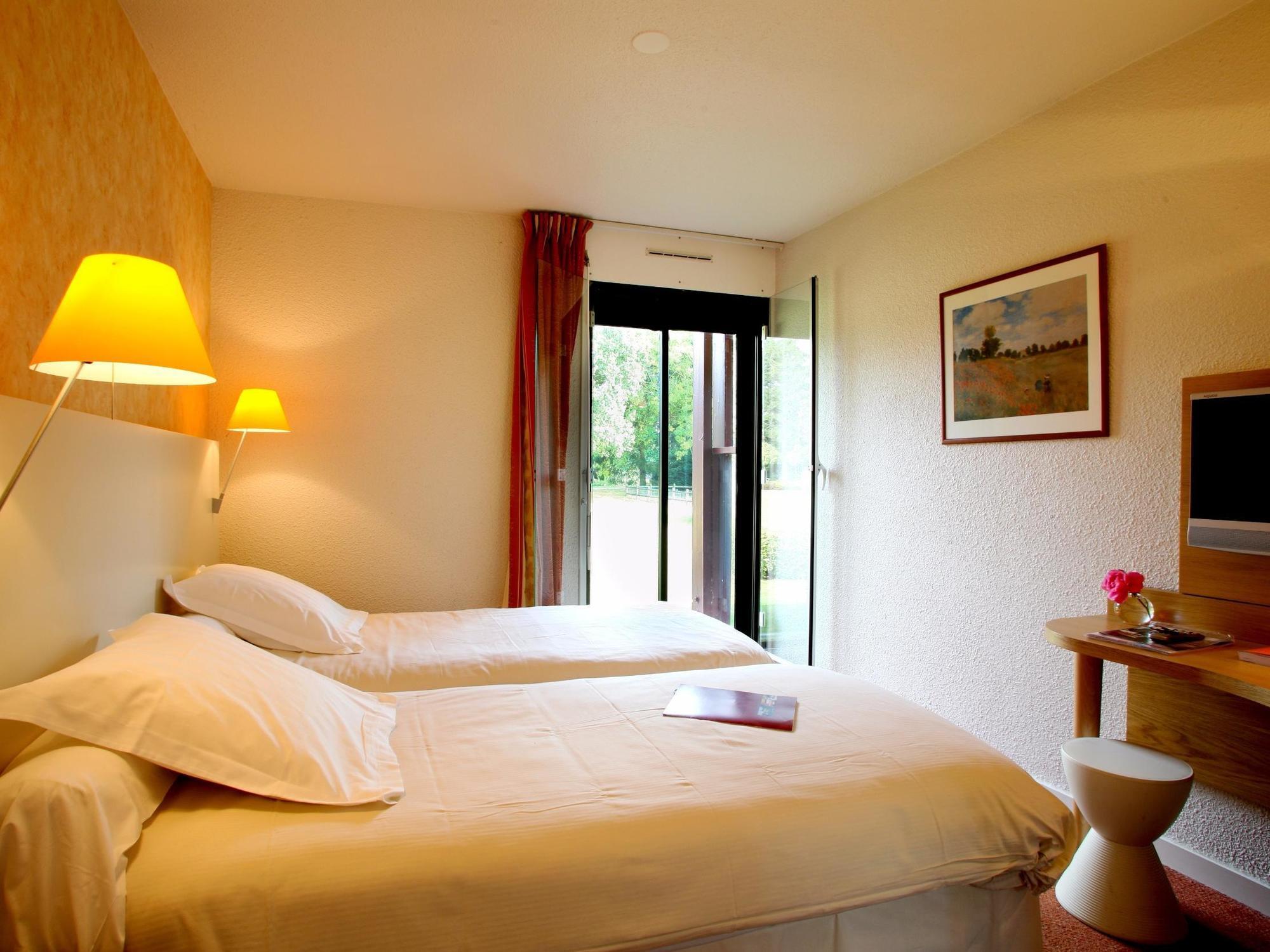 Hotel Logis Ar Milin Châteaubourg Exteriér fotografie